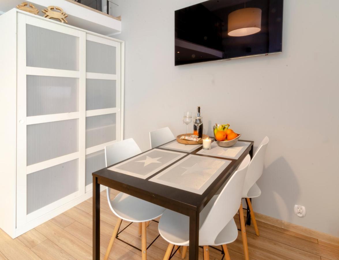 Holiday Home Loft Z Antresola I Balkonem Przy Plazy เมียนซิดดรอแย ภายนอก รูปภาพ